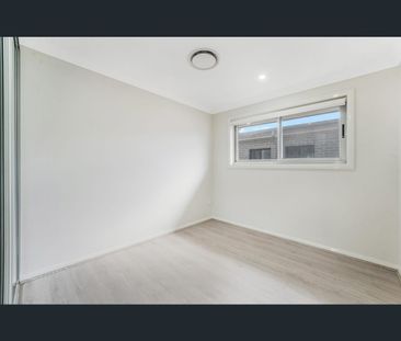 23 Frelon Avenue, Austral, NSW 2179 - Photo 6
