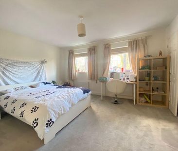 5 bedroom detached house to rent - Photo 4