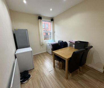 5 bedroom terraced house to rent - Photo 3