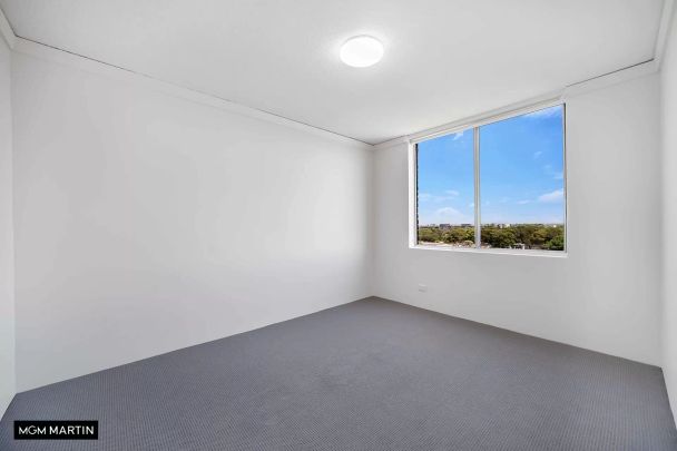 MGM MARTIN - MODERN TWO BEDROOM APARTMENT WITH DISTRICT VIEWS (LEVEL 7) - Photo 1