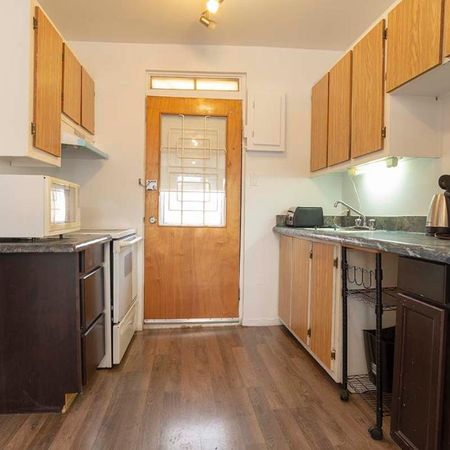 4 1/2 au deuxième étage près du métro Frontenac à louer - Photo 3