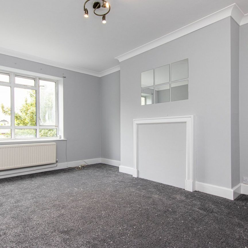 3 Bed Flat, Mapesbury Road, NW2 - Photo 1