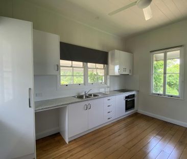 Family Home in the Perfect Central Location! - Photo 5