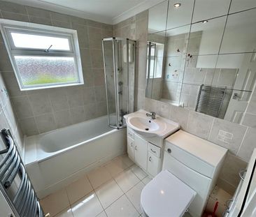 2 Bedroom Flat To Let - Photo 1