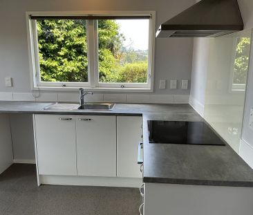 Charming 2BR Unit with Garden & Deck! - Photo 4