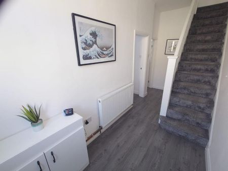 3 bedroom terraced house to rent - Photo 4