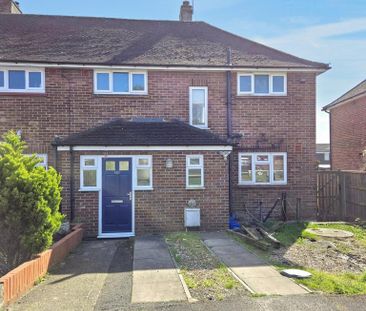 3 bedroom end of terrace house to rent - Photo 2