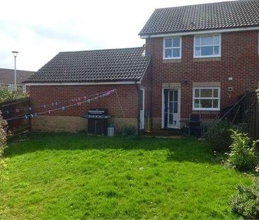 Webb Close, Temple Park, Binfield, RG42 - Photo 4