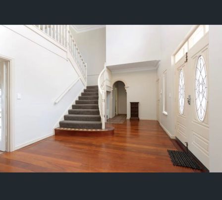 20 Bridges Road, Melville, WA 6156 - Photo 1