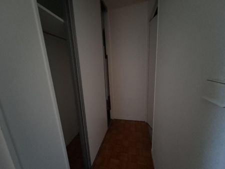 GRAND STUDIO 31.78 M² RUE DES 2 PORTES Versailles (78000) - Photo 4