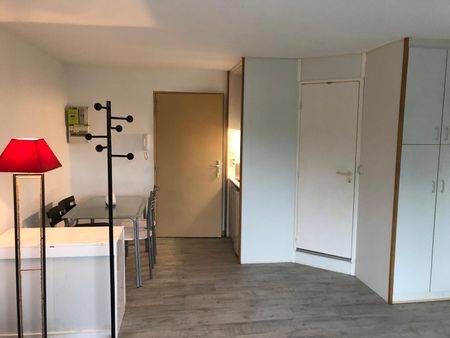 Location Appartement 1 pièce 24m² CHAMBERY 73000 - Photo 2