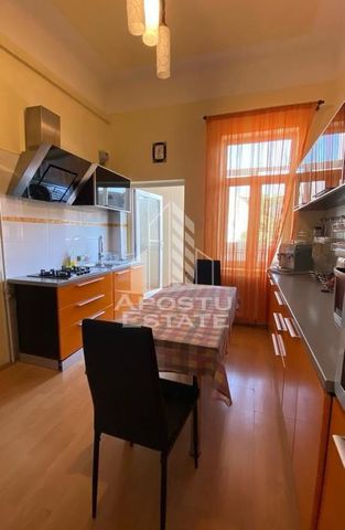 Casa cu 3 camere, centrala proprie, SAD - Fotografie 3