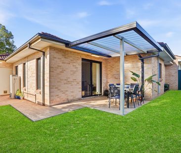 Stylish, Light-Filled Villa with Modern Updates & Outdoor Living - Photo 5