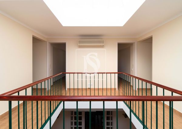 Moradia T8 em Setúbal