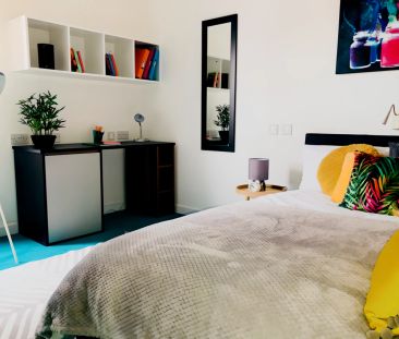 Three Bedroom Premier Wet Room Ensuite - Photo 4