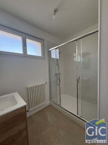 Location Appartement 4 pièces 82m² - Photo 4