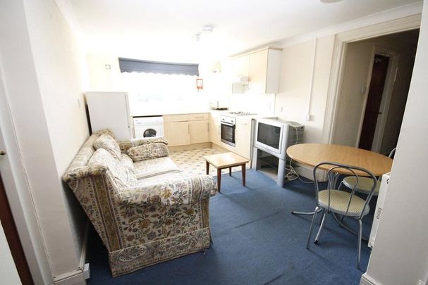 3 bedroom apartment to rent - Photo 1