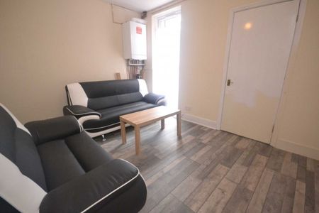 5 Bed - Cardigan Road, University Area - Photo 4