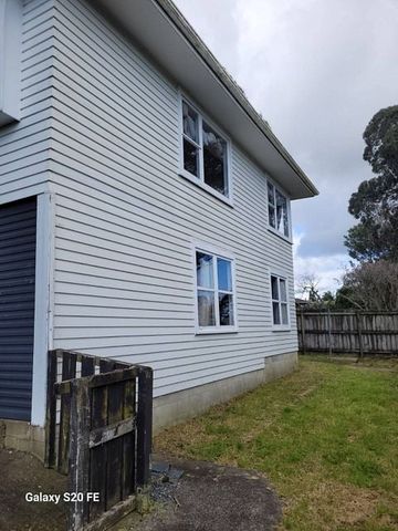 Large Family Home in Wattle Downs Ready 10th Sep - Photo 2