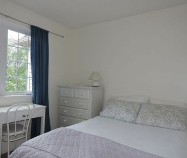 For Lease - 2453 Baintree Crescent, Oakville, Ontario - Photo 5