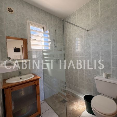 À LOUER - STUDIO MEUBLÉ D'ENVIRON 20.38 m² - LE TAMPON - 650 € - Photo 4