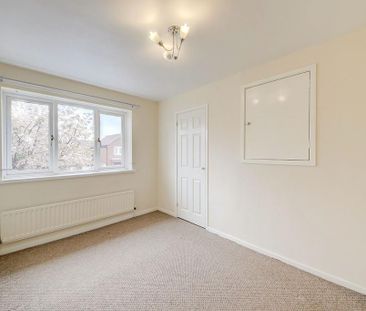 2 bedroom semi-detached house to rent - Photo 3