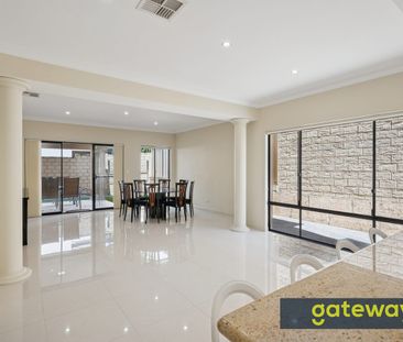 EXECUTIVE TWO STOREY HOME IN PRIME ARDROSS LOCATION - Photo 3