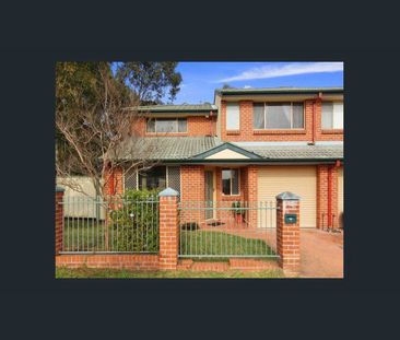 Modern Townhouse with Prime Street Frontage - Photo 4