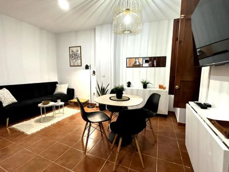 Valencia - Photo 4