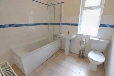 West Avenue, Crewe - Photo 3