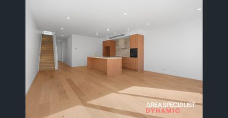 BRAND NEW, Spacious & Luxurious Living Spaces! - Photo 5