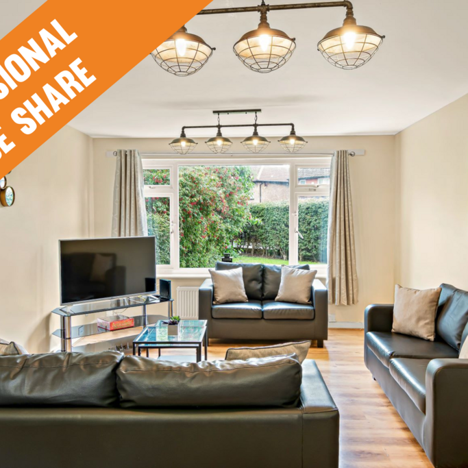 1 bedroom in a house share to rent - Photo 1