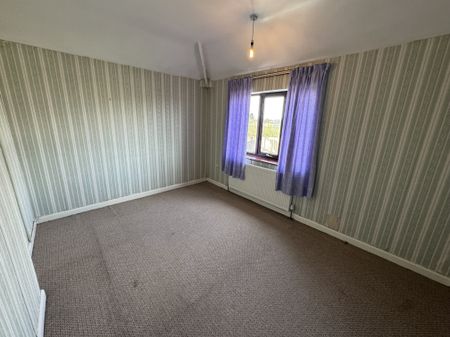 Addison Square, Sheffield, Dinnington - Photo 3