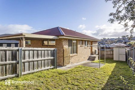 Low Maintenance Unit in Central Location - Photo 2