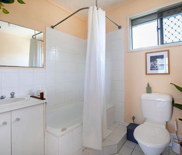 Coastal Convenience in the Heart of Miami - Photo 5