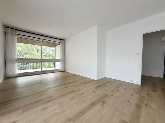 Location Appartement 1 pièce 43m² FONTENAY LE FLEURY 78330 - Photo 1