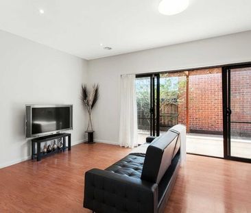 Comfortable Family Living with Modern Touches in a Prime Location - Photo 6
