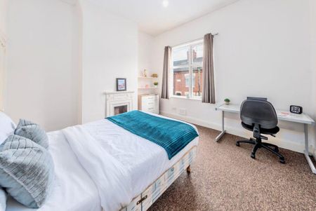 3 bedroom terraced house to rent - Photo 4