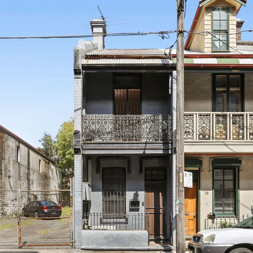 Three Bedroom Terrace in Amazing Location - Photo 1