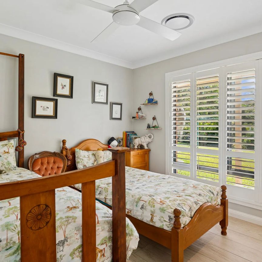 Spacious 4-Bedroom Acreage home with pool, shed and suitable for horses - Photo 1