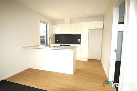 Two Bedroom Beauty - Photo 2