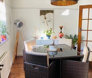 4 Bed Semi-Detached House, Westhorne Avenue, SE9 - Photo 2