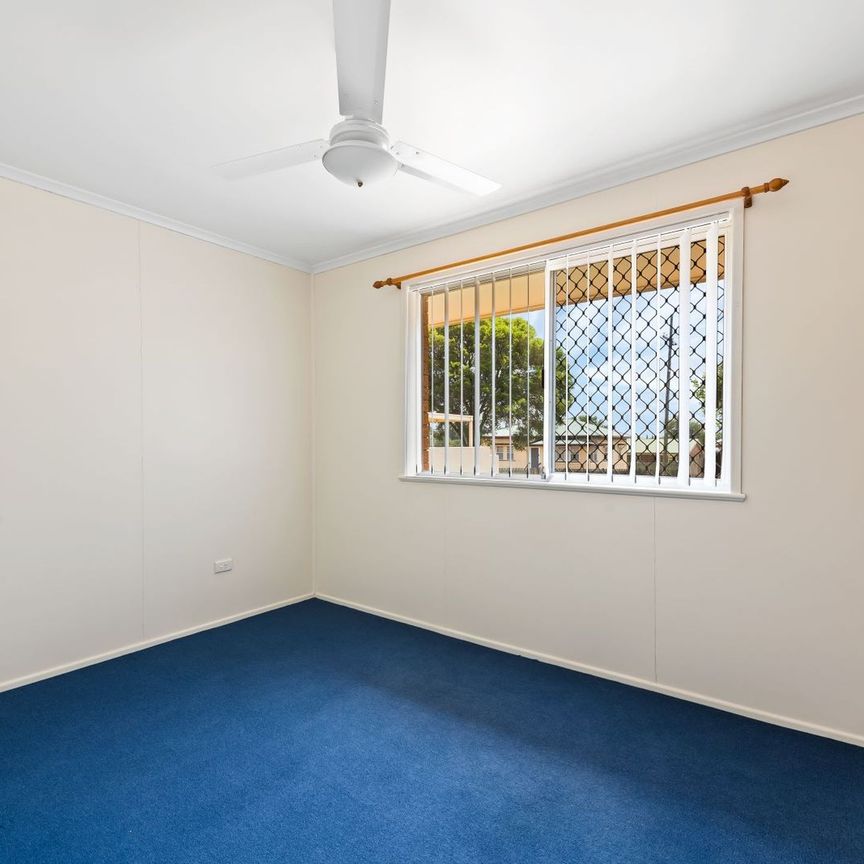 Stylish South Toowoomba Unit with Modern Comfort & Prime Location - Photo 1