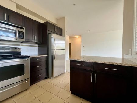 2 Bdrm+den at Centerpoint: March 1 - Photo 5