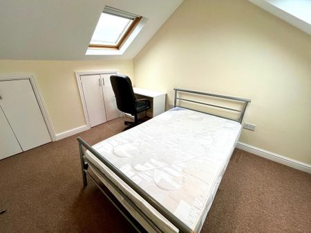 2 bedroom apartment to rent - Photo 4