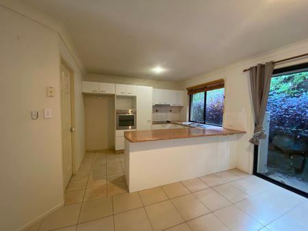 Fantastic Single-Level 3-Bedroom Home in Quiet Complex - Photo 4