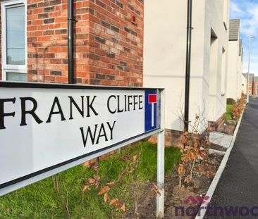 2 bedroom mews to rent - Photo 5