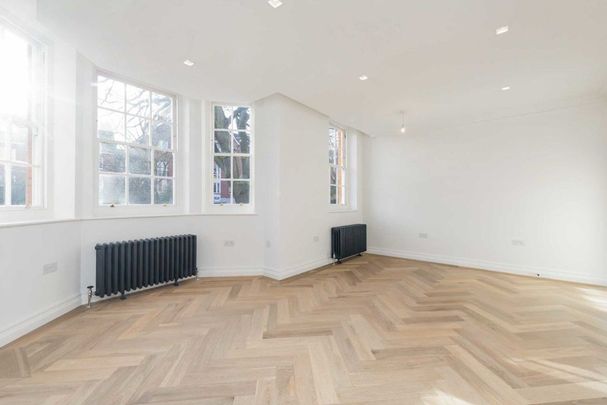 Kidderpore Avenue, Hampstead Manor, NW3 - Photo 1