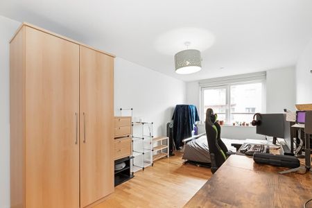 2 bedroom flat to rent - Photo 3