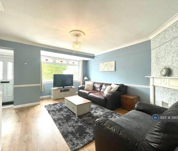3 bedroom semi-detached house to rent - Photo 2